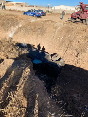 Vuelca camioneta la noche de a&ntilde;o nuevo en arroyo del Jorge Castillo