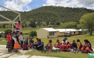 Revisan programas educativos en la tarahumara
