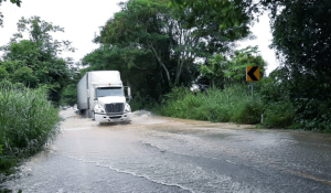 Emite Protecci&oacute;n Civil alerta por fuertes lluvias y granizo en tramos carreteros del estado