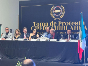 Protesta X&oacute;chitl Acosta como presidenta de la Cipedh