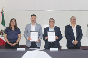 Empresarios firman convenio para el desarrollo del talento en Chihuahua