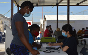 Atiende Hospital General a ni&ntilde;os migrantes van tres en un mes