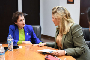 Maru Campos da la bienvenida a la nueva mesa directiva de Canaco