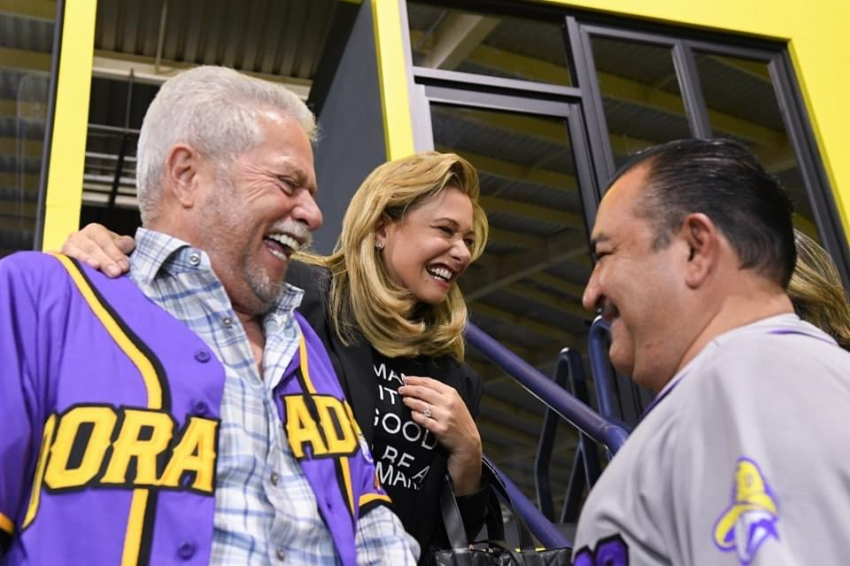 &iexcl; Maru Campos al b&eacute;isbol!