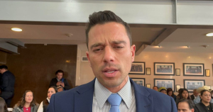 Gobernadora nos ha pedido que seamos &ldquo;dalt&oacute;nicos&rdquo; pol&iacute;ticamente: Enrique Rascon