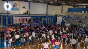 Asistieron m&aacute;s de 200 personas al Zumbat&oacute;n: Mueve el cuerpo, apoya una causa