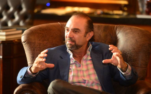 Empresarios rechazan disminuir jornada laboral