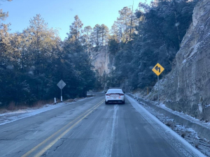 Pide Gobierno tener cuidado al transitar por carreteras cristalizadas