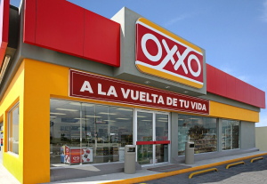 Frustra robo del OXXO un cliente valiente