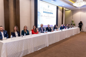 Sostiene Marcela Herrera reuni&oacute;n con abogados, l&iacute;deres sociales y sociedad civil juarense