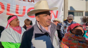 Clausuran oficinas de SADER simb&oacute;licamente