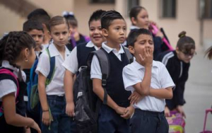 Alumnos de primaria entraran a las 8:30 por el frio