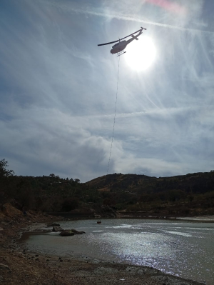 Con aeronave controlan incendio en Moris