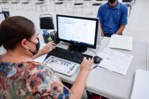 Presenta Secretar&iacute;a de Hacienda costos del programa de Revalidaci&oacute;n Vehicular 2024
