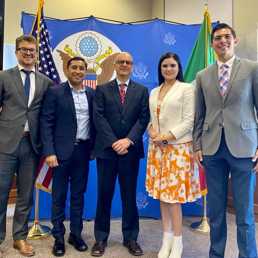 Busca diputado acercamiento pol&iacute;tico con E.U.