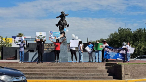 Manifestaci&oacute;n por la muerte de Jasiel en la glorieta de Pancho Villa