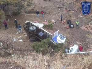 Muere chofer al volcar su cami&oacute;n