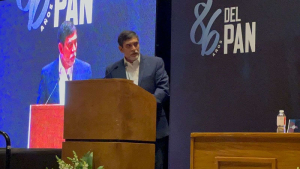 La pol&iacute;tica solo vale si da resultados para el pueblo: Komaba