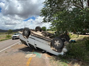 Tr&aacute;gica volcadura en Guerrero deja cuatro lesionados, tres menores de edad