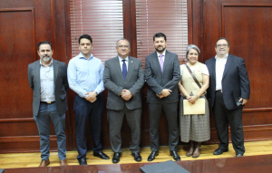 Firma Uach convenio de pago de adeudo millonario con Pensiones Civiles