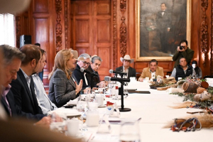 &ldquo;Mantiene Chihuahua estatus ganadero gracias a la aplicaci&oacute;n del estado de derecho&rdquo;: Maru Campos en reuni&oacute;n con autoridades de la USDA