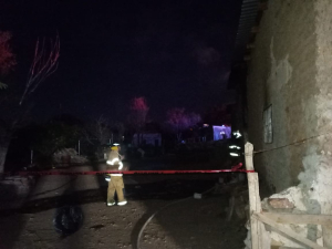 Tragedia en Cuauht&eacute;moc, mueren cinco personas en incendio, tres menores de edad