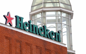 Diputado de Morena quiere que se vaya la empresa Heineken de Chihuahua