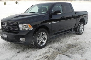 Levantan a hombre y le roban su pick up