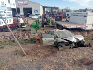 Salida de camino deja una persona lesionada.