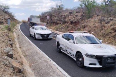 Refuerzan vigilancia en carretera a Ojinaga por robo de autos