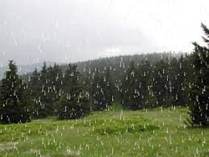 Seguir&aacute;n las lluvias y descenso en la temperatura: CONAGUA