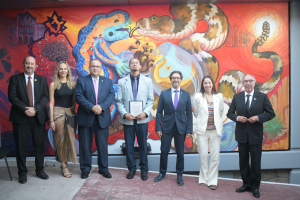 Develan en la UACH el Mural &ldquo;El Brindis"