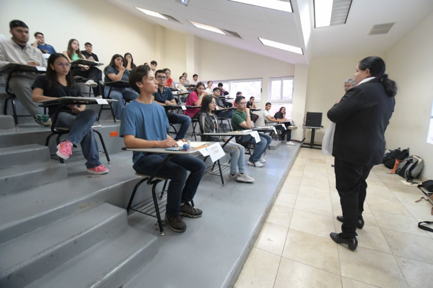 M&aacute;s de diez mil estudiantes realizan examen de admisi&oacute;n en la UACH