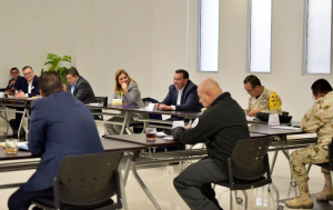 Asiste Maru Campos a mesa de seguridad en Ju&aacute;rez