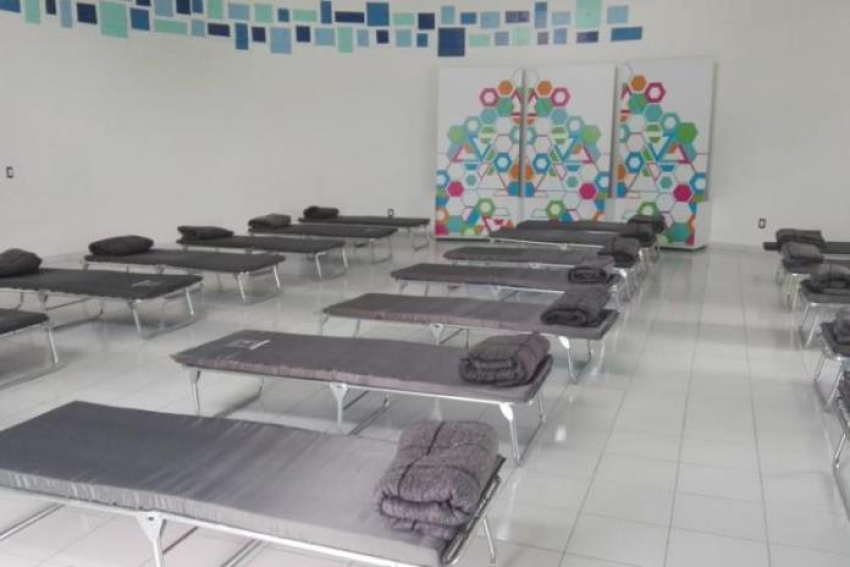 Atienden en albergues a personas de la calle