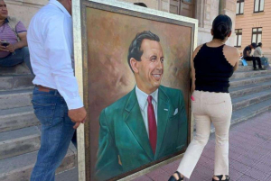 Colocan en palacio de gobierno pintura de Manuel G&oacute;mez Mor&iacute;n