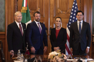 Acuerdan M&eacute;xico y EU reforzar colaboraci&oacute;n en seguridad