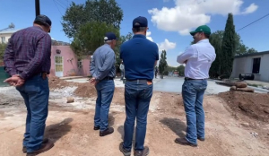 Al cierre de administraci&oacute;n, Edil supervisa obras de pavimentaci&oacute;n