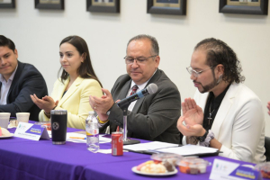 Firman carta compromiso UACH y Colectivo Metamorfosis