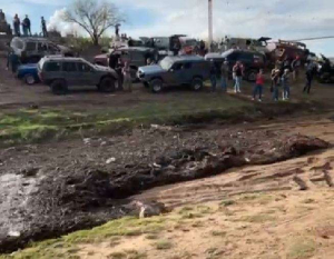 Se desborda arroyo del Fresno a la Presa Chihuahua