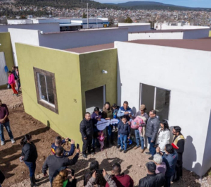 Entrega Gobierno 26 viviendas a familias de escasos recursos en Madera.