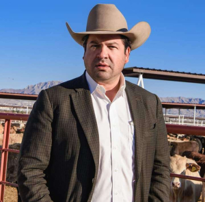 Alvaro Bustillos busca reelecci&oacute;n en la Uni&oacute;n Ganadera